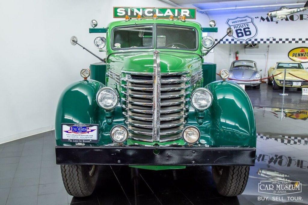 1948 Diamond T 703 Sinclair Tow