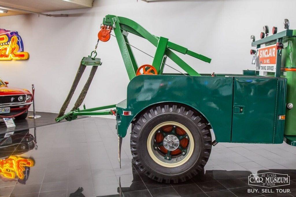 1948 Diamond T 703 Sinclair Tow