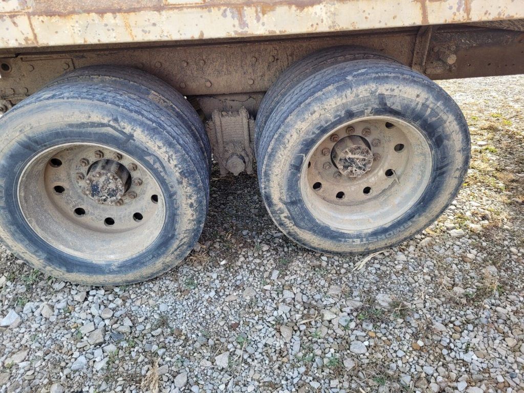 1983 Mack Superliner Dum truck [very solid hauler]