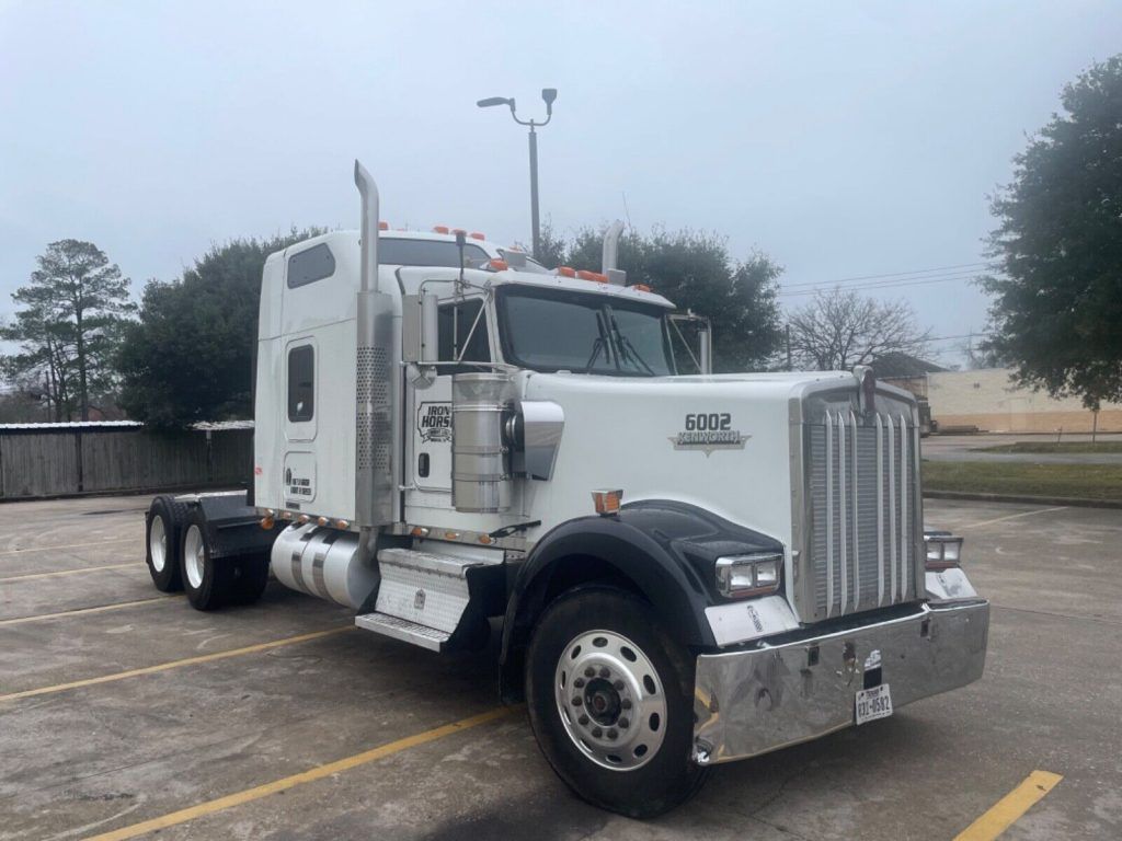 2007 Kenworth W900 Semi Truck Sleeper [very solid hauler]