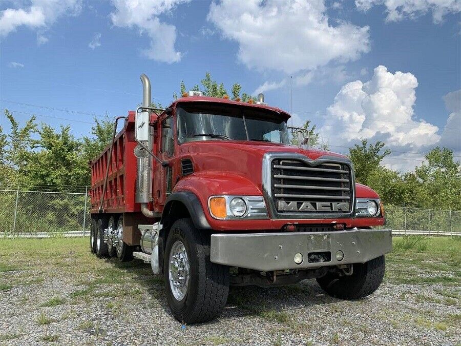 2006 Mack Granite Cv713 DUMP Truck [garage kept]