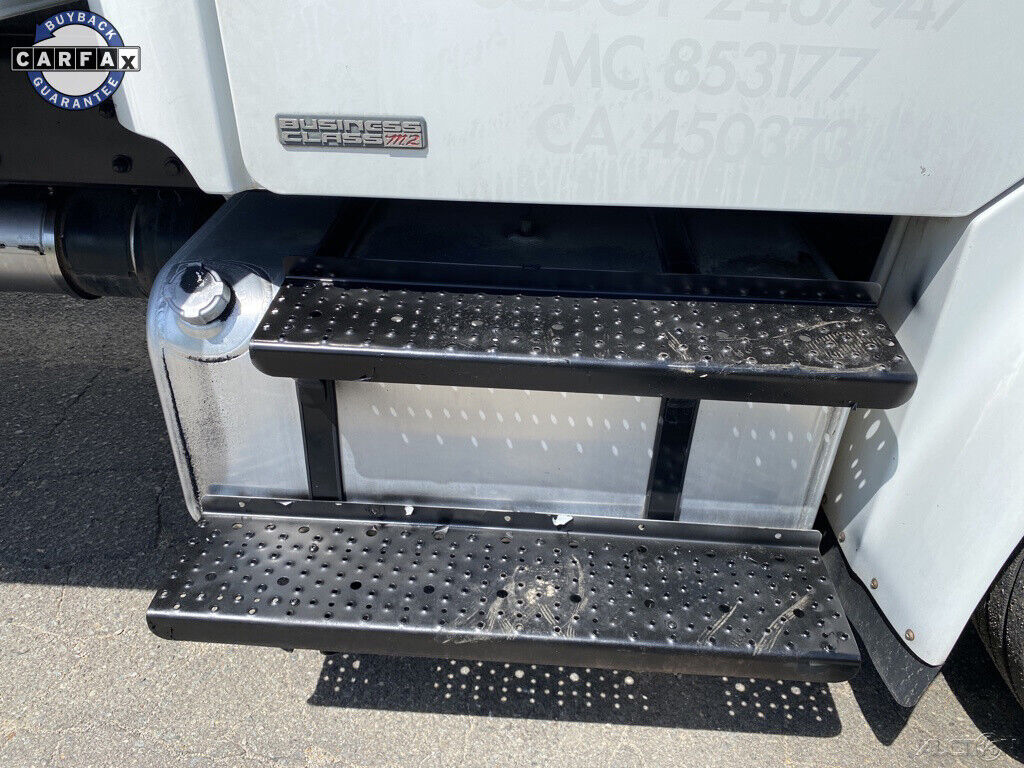 2012 Freightliner M2 26 FT