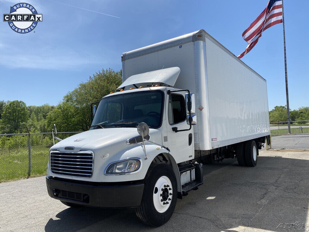 2012 Freightliner M2 26 FT