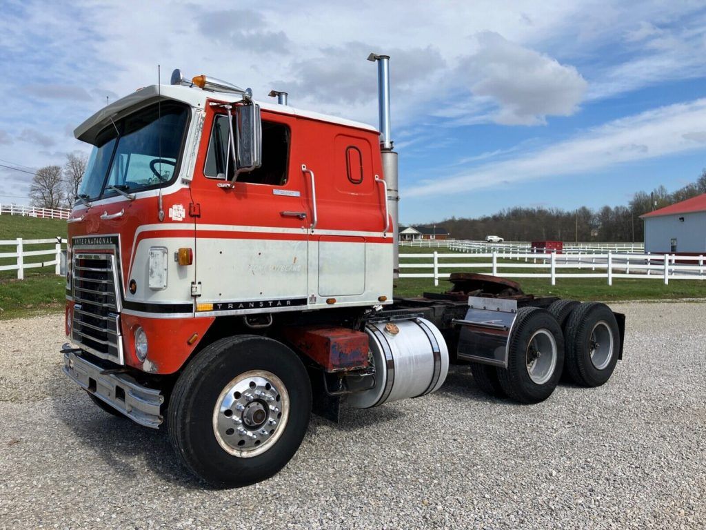 1973 International Transtar 4070A Cabover truck [318 Detroit Diesel