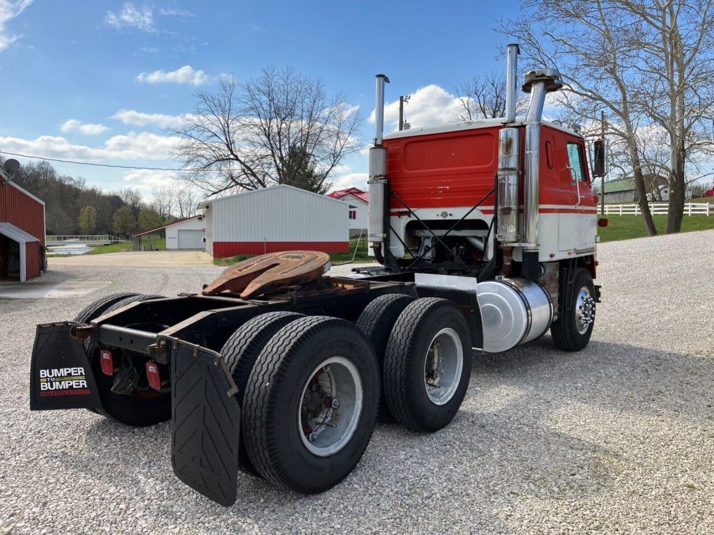 1973 International Transtar 4070A Cabover truck [318 Detroit Diesel]