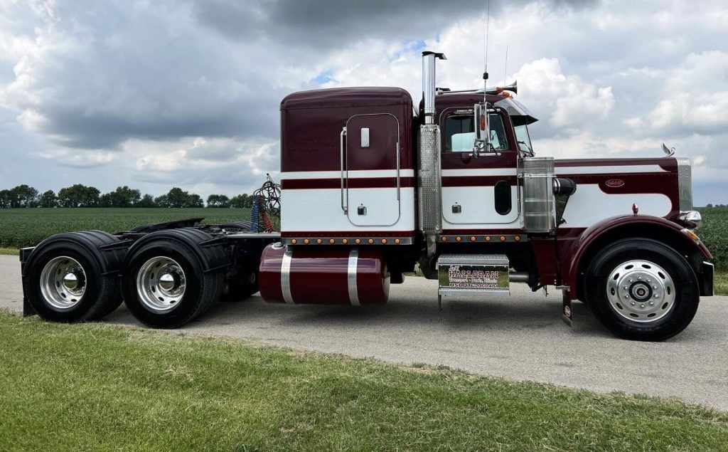 1984 Peterbilt 359 truck [completely restored]