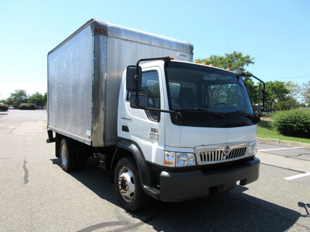 2006 International CF500 12′ Box Truck [extremely clean]