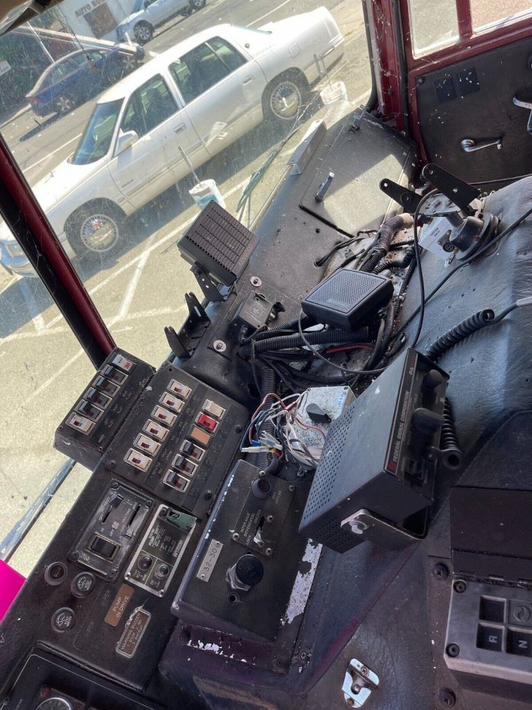 1989 Pierce Ariel Lift Fire Truck 75′ Ladder [needs good cleaning]