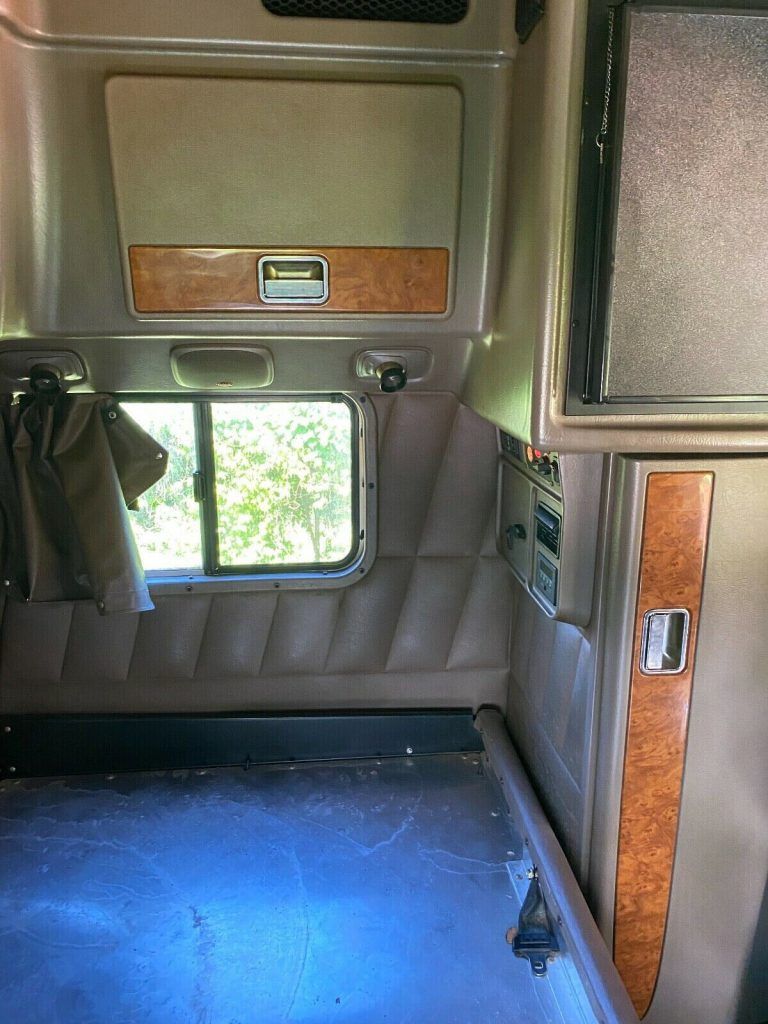 2006 Peterbilt 379 truck [great shape]