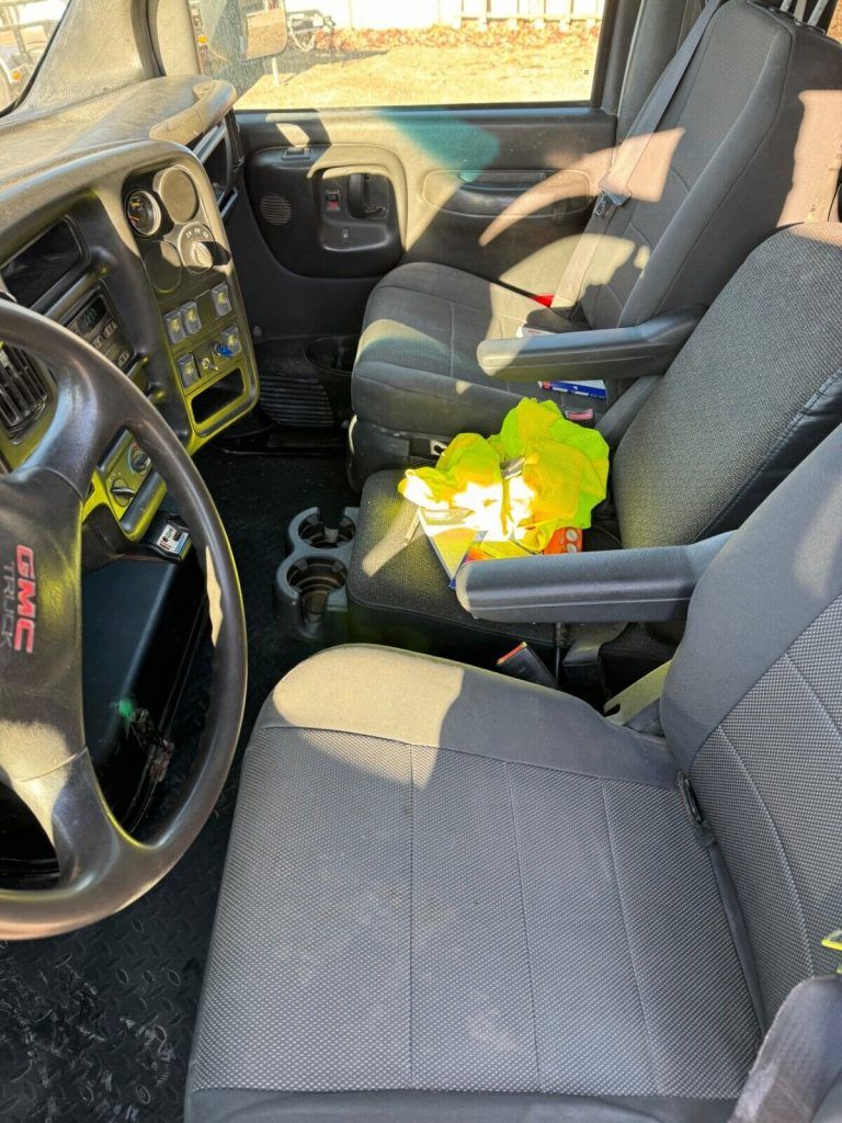 2007 GMC C5500 topkick crew cab 4×4