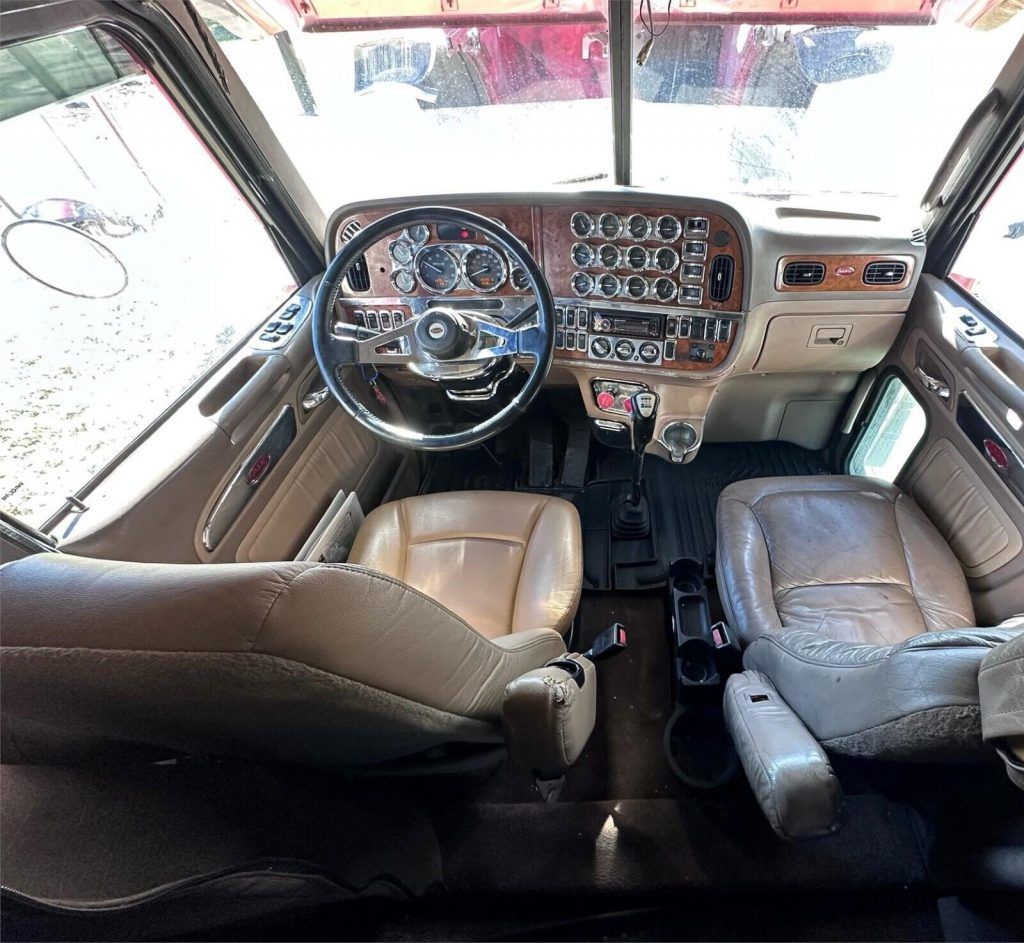 2007 Peterbilt 379 truck [great shape]