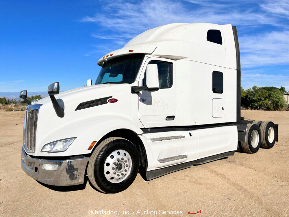 2022 Peterbilt 579 T/A truck [very clean]