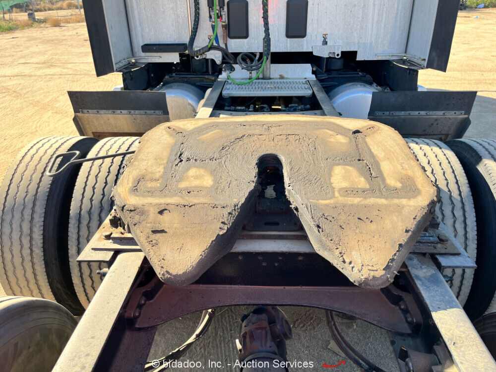 2022 Peterbilt 579 T/A truck [very clean]