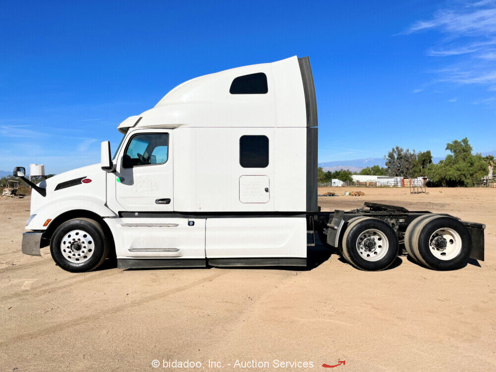 2022 Peterbilt 579 T/A truck [very clean]