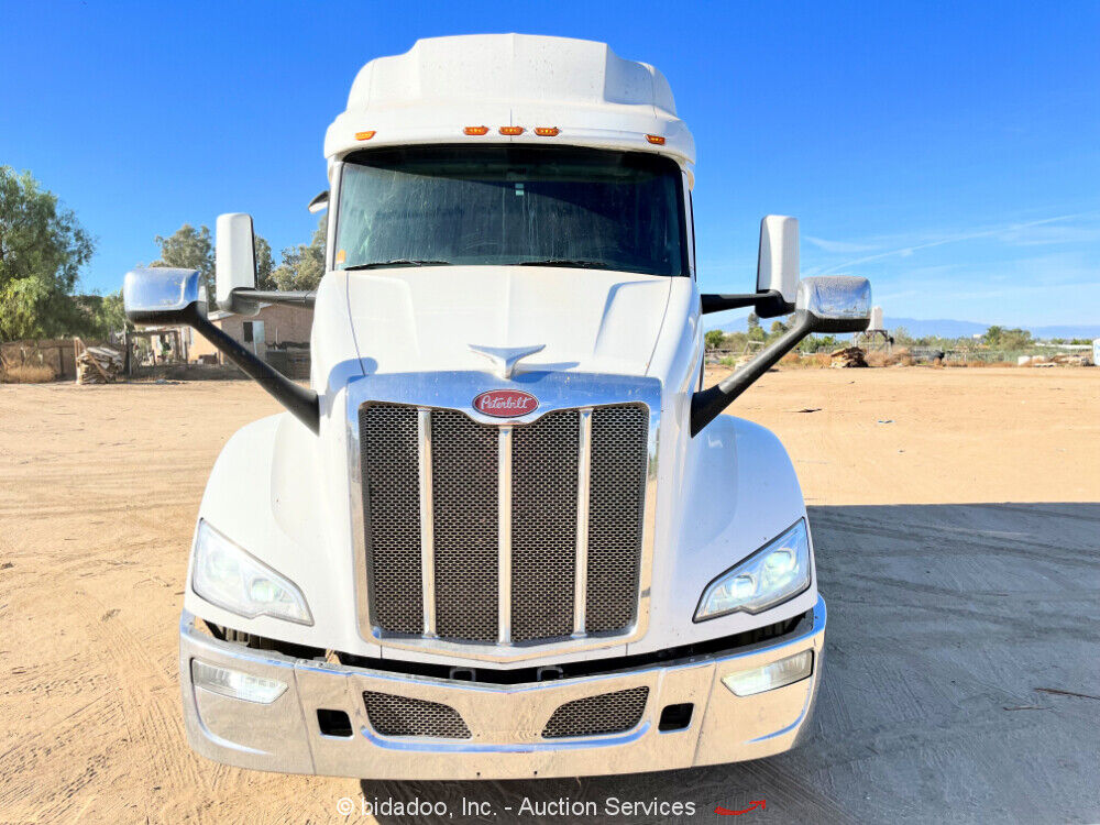 2022 Peterbilt 579 T/A truck [very clean]