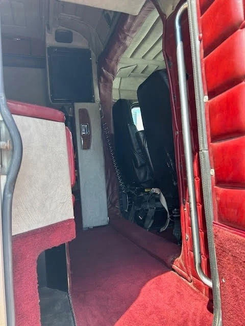 2000 Peterbilt 379 & Wilson Aluminum Flatbed Trailer