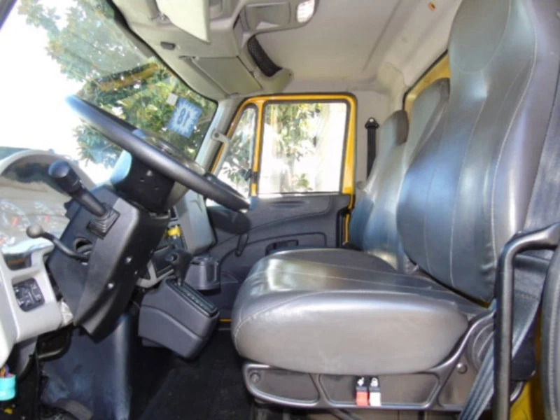 2018 International 4300 26′ Box Truck