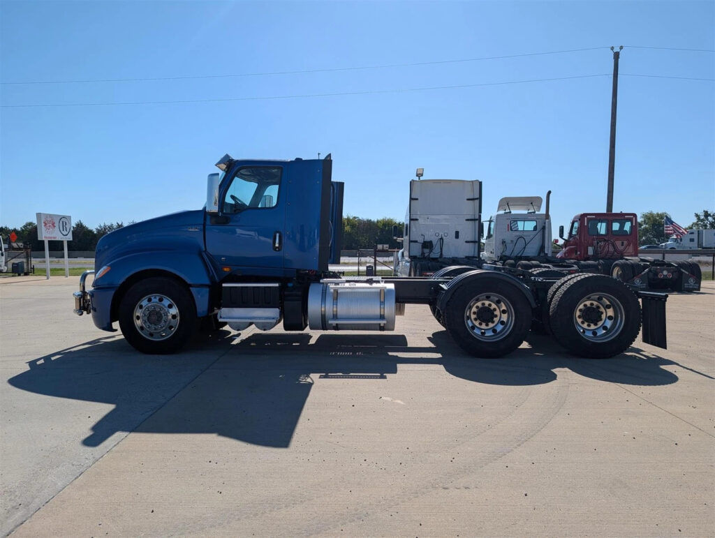 2019 International LT Manual