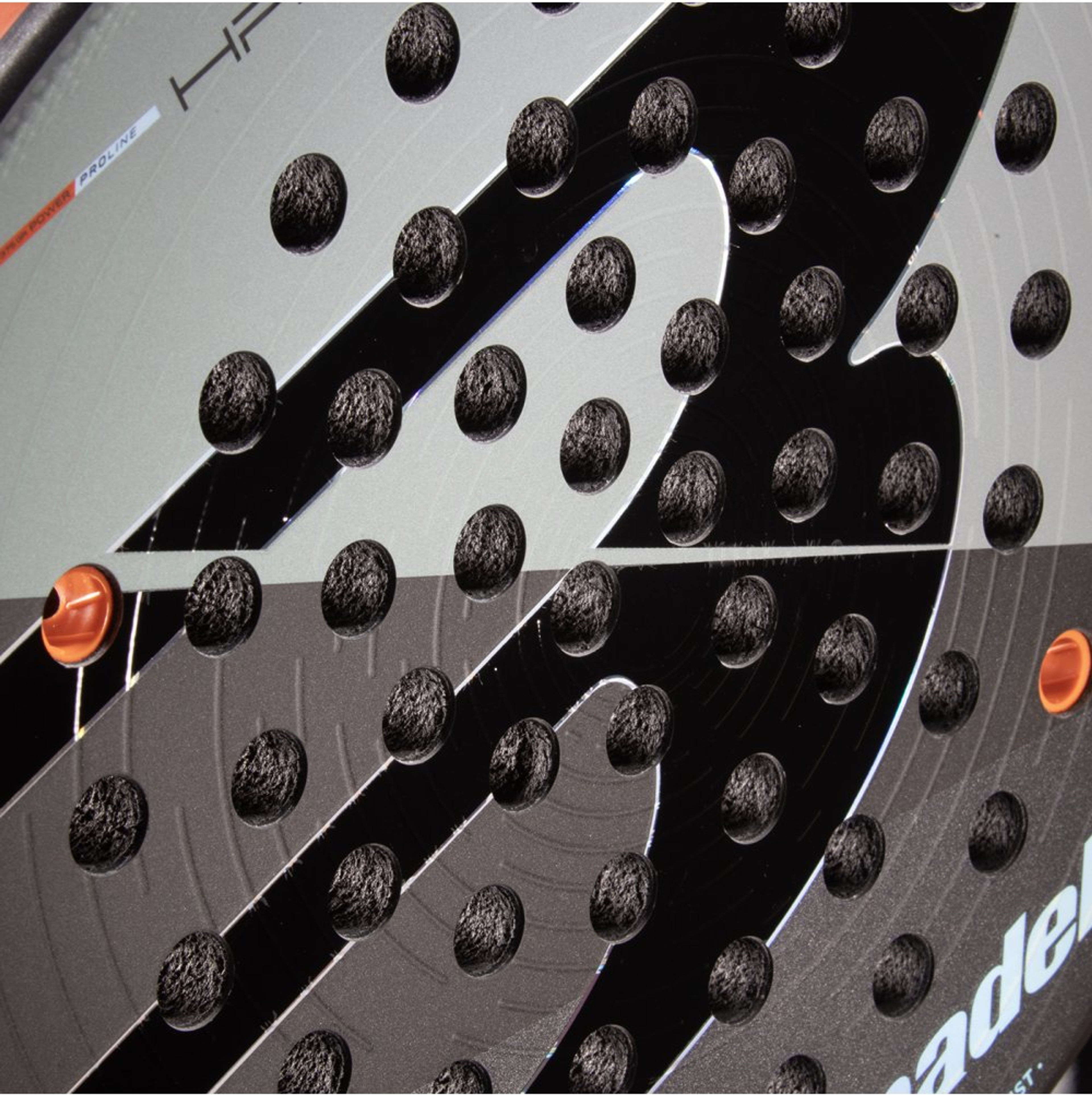 Bullpadel HACK 04 CMF 26 padel racket – detail