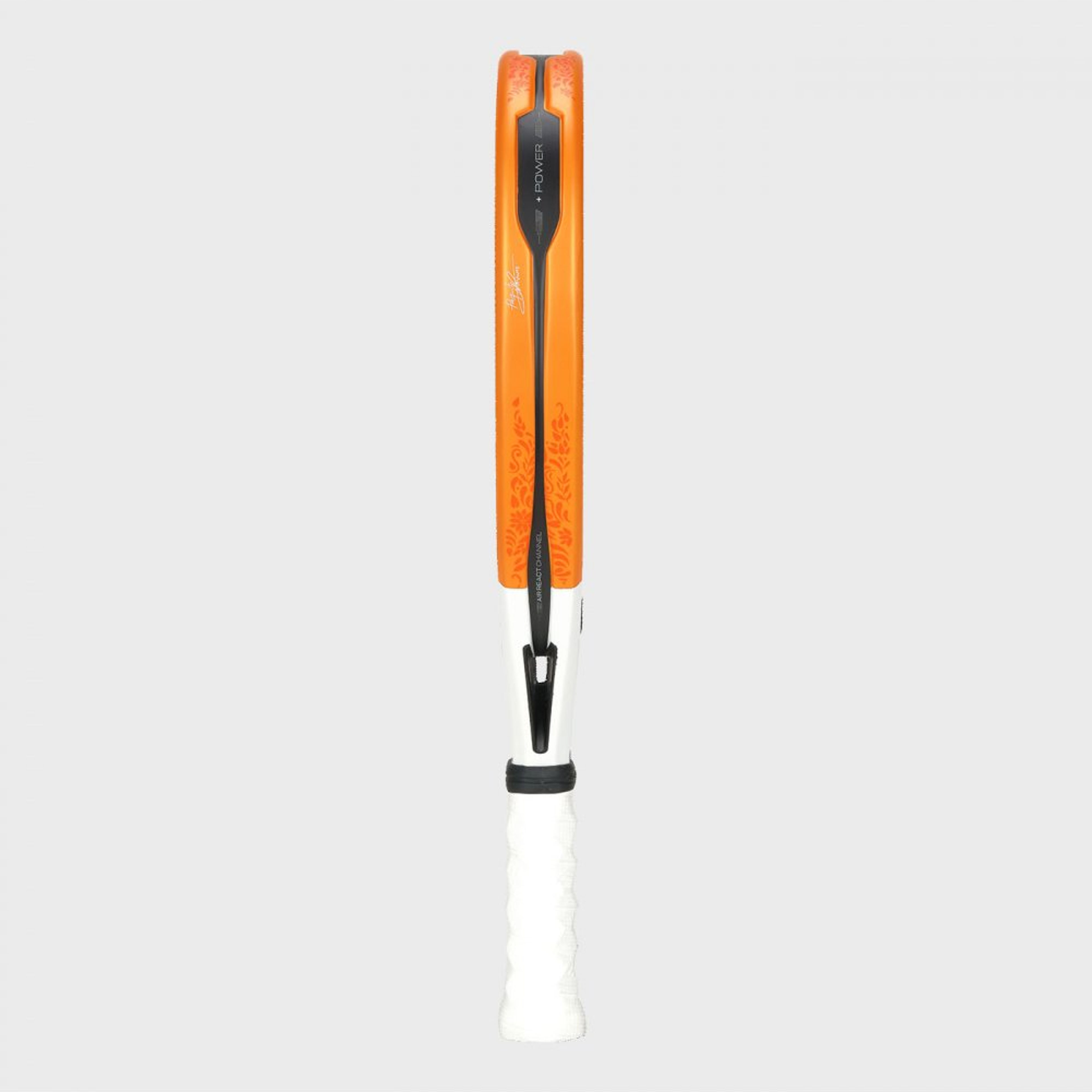 Bullpadel HACK 04 MX 25 padel racket – left side view