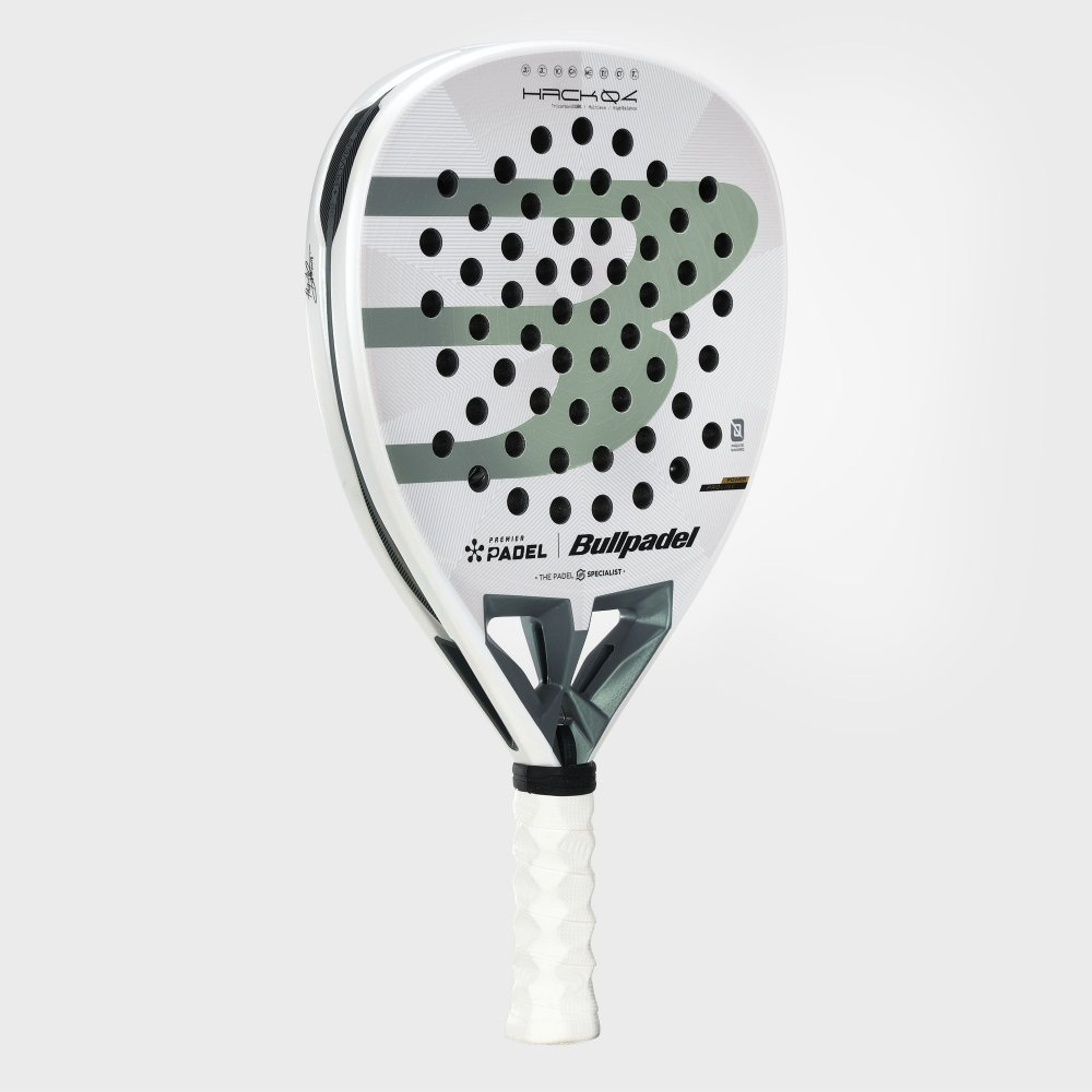 Bullpadel HACK 04 PP26 padel racket – angled view