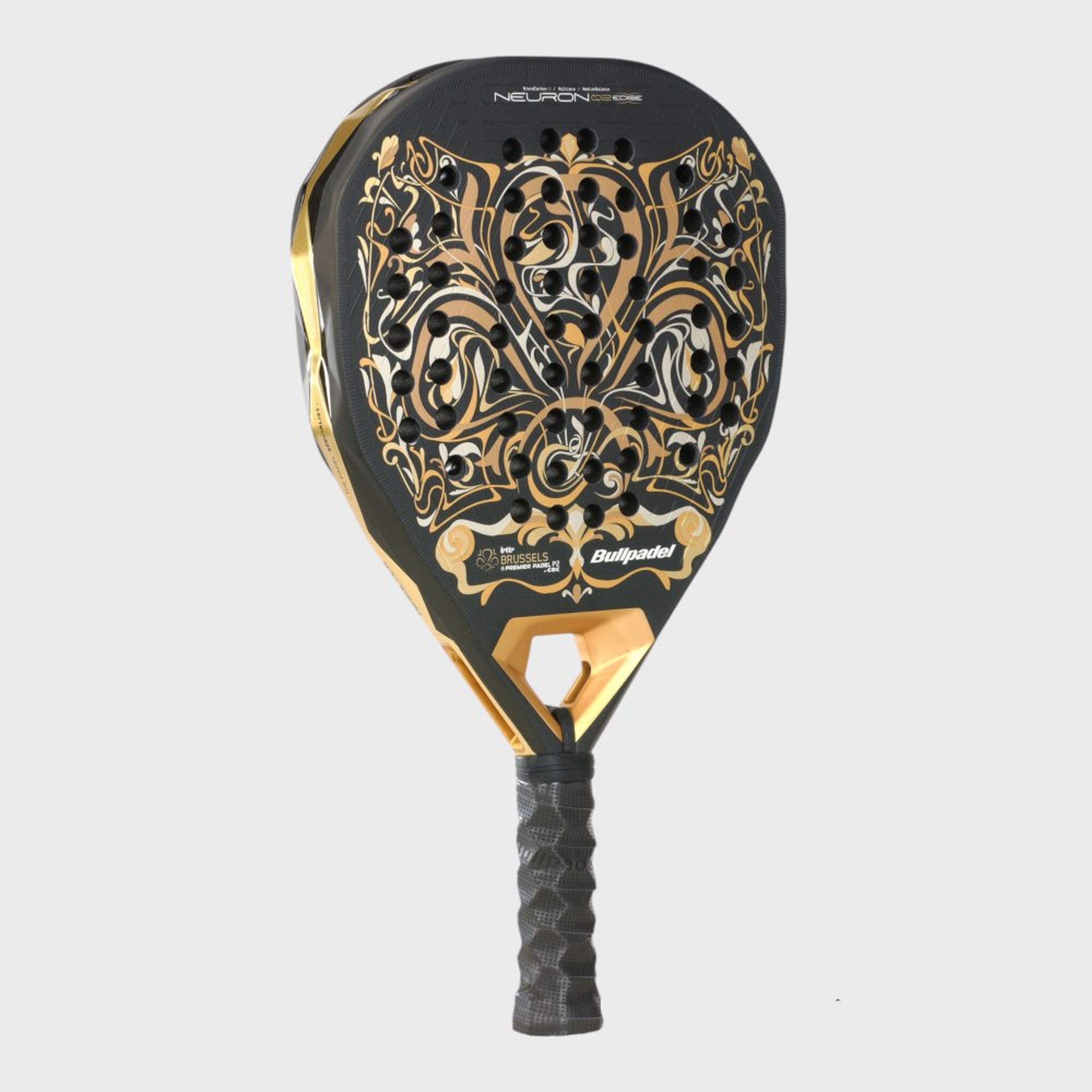 Bullpadel NEURON 02 EDGE BRUSSELS 26 padel racket – angled view