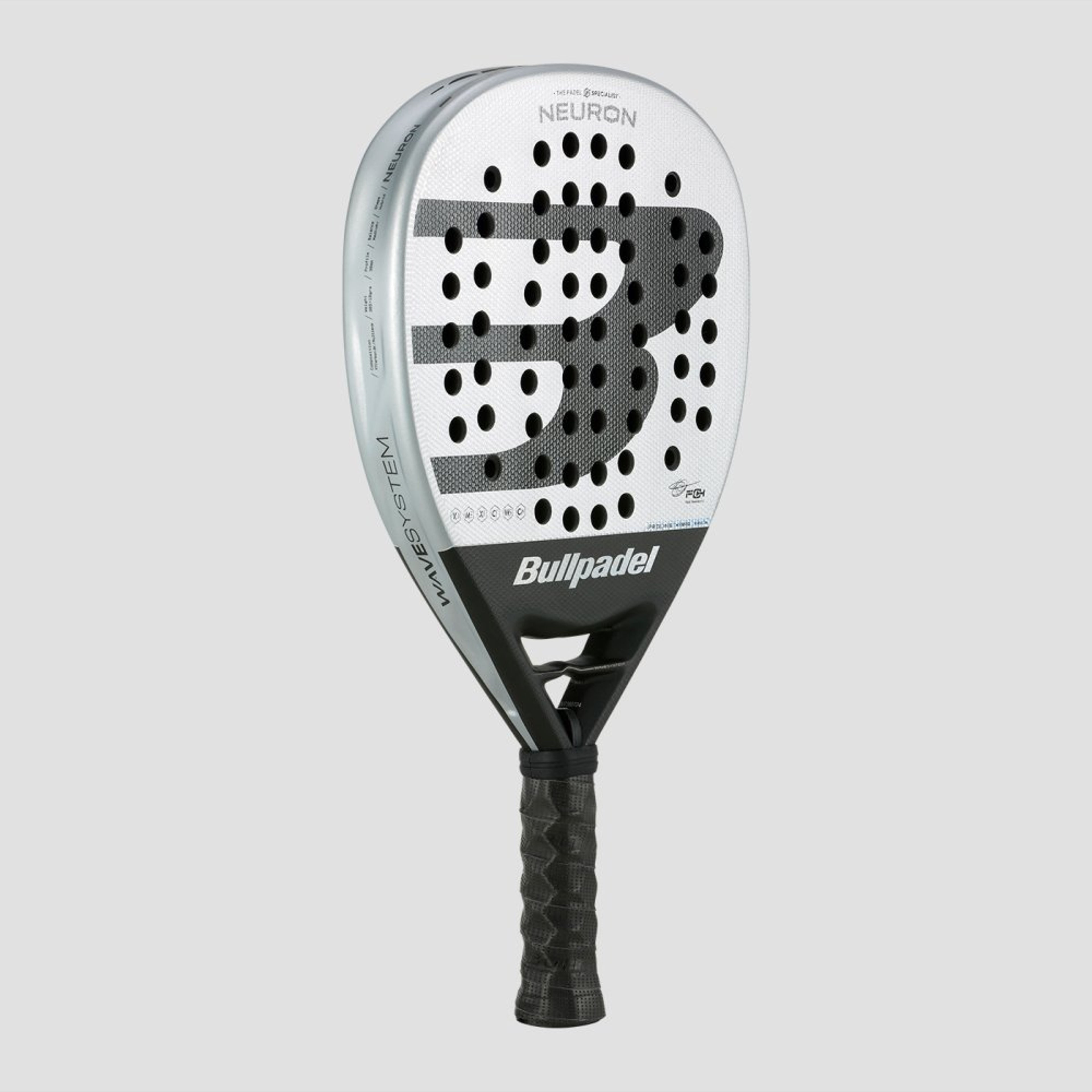 Bullpadel NEURON 25 padel racket – angled view