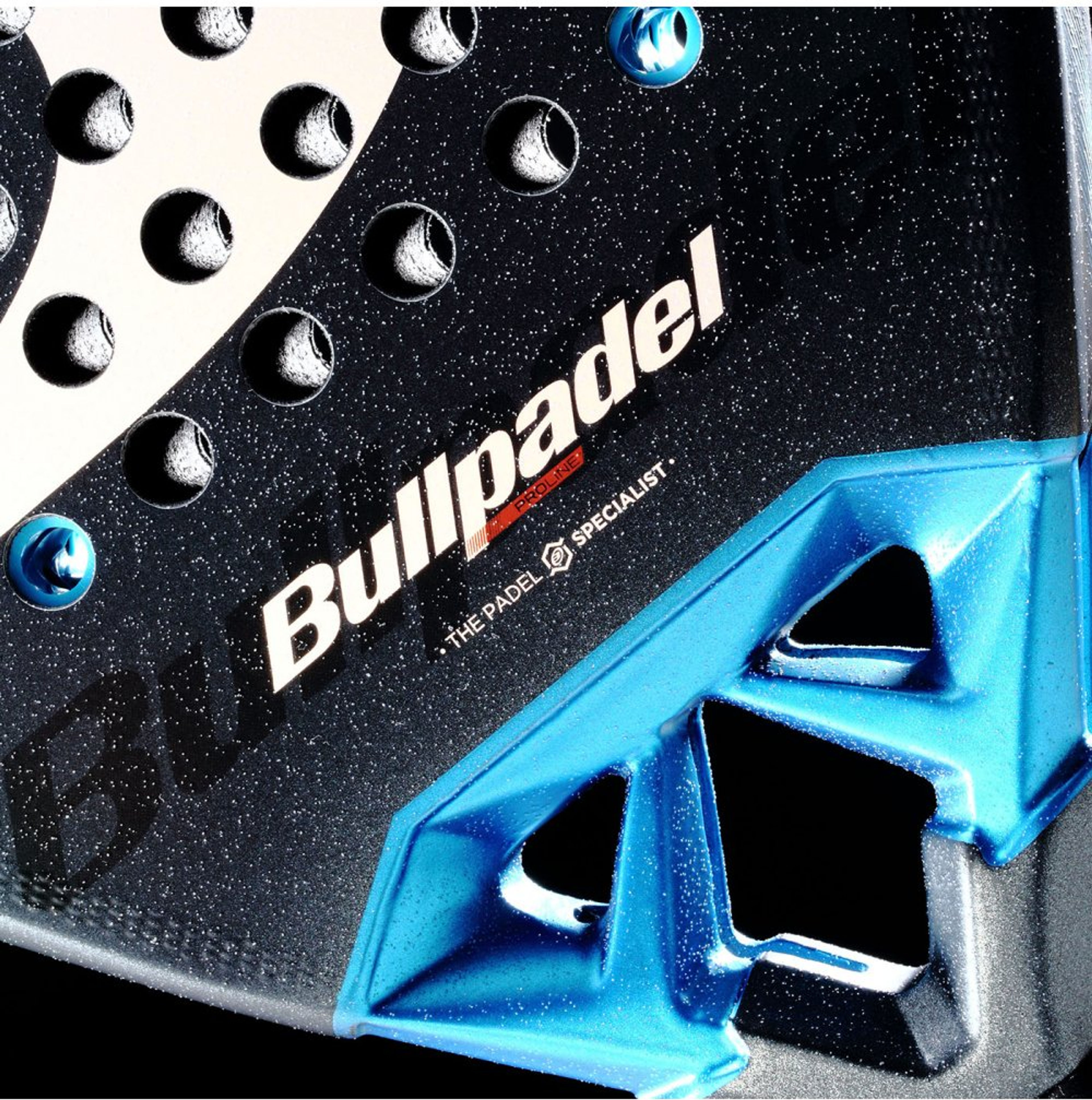 Bullpadel VERTEX 05 CMF padel racket – core detail