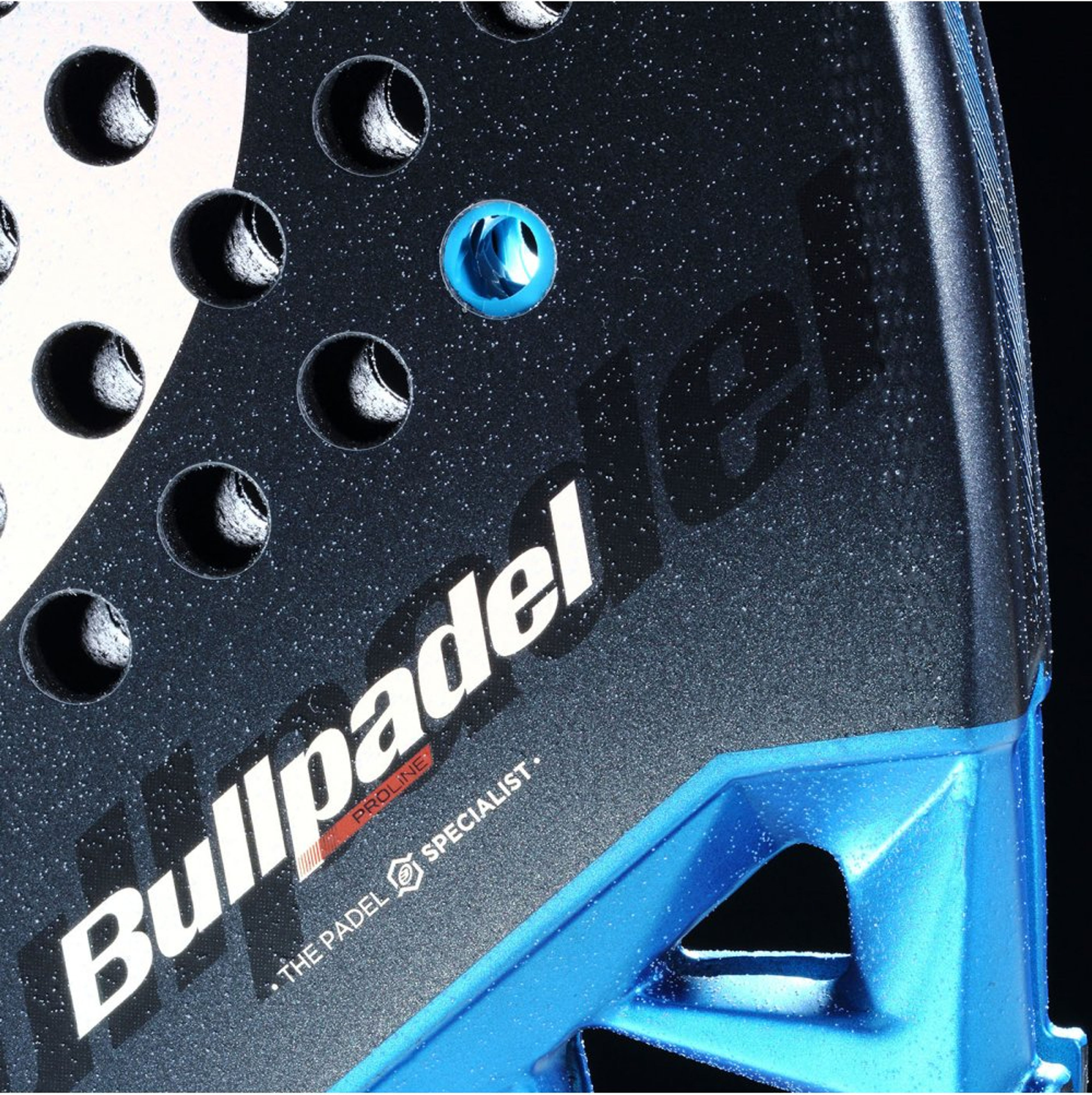 Bullpadel VERTEX 05 CMF padel racket – detail