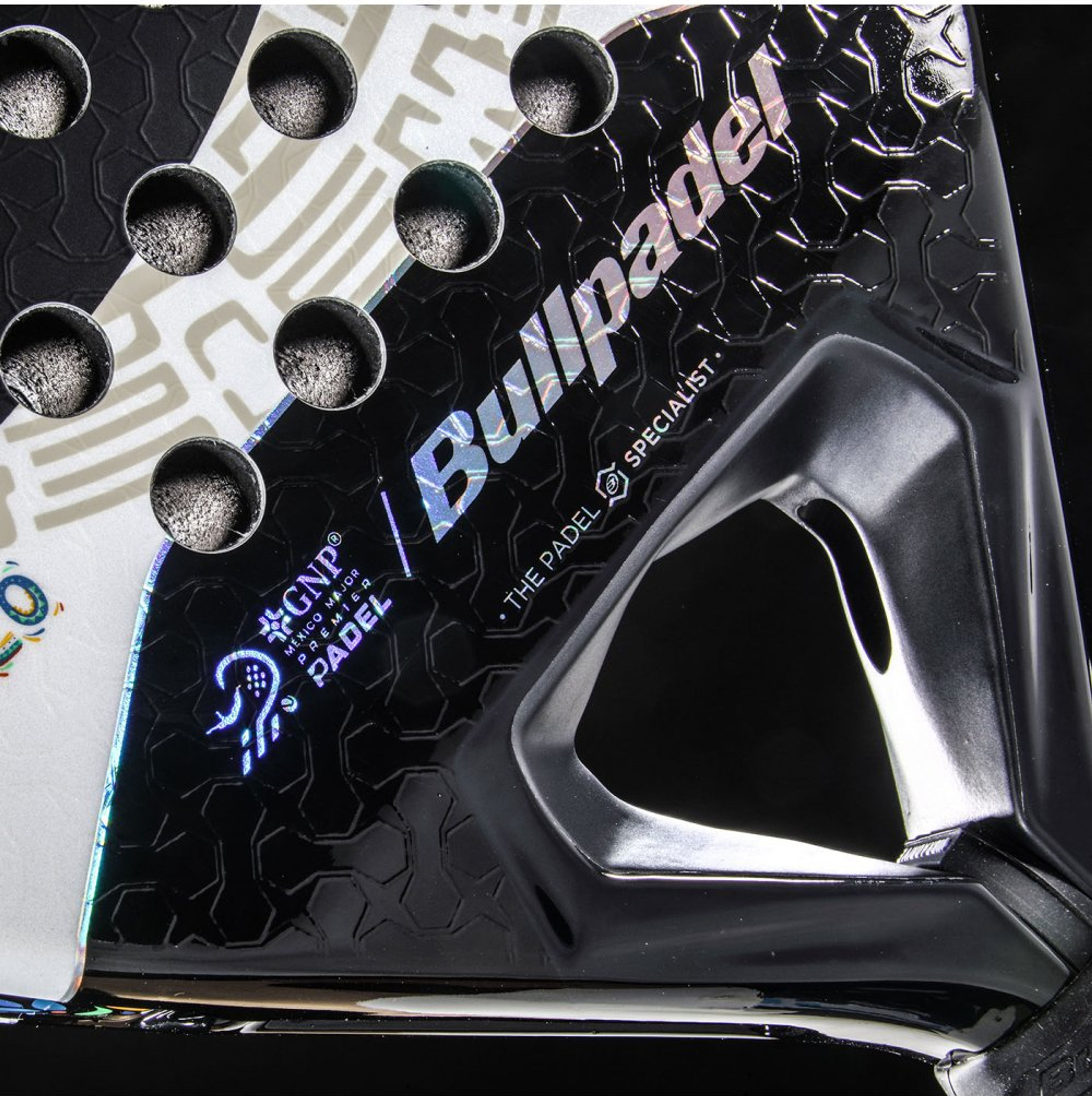 Bullpadel WONDER MX 25 padel racket – core detail