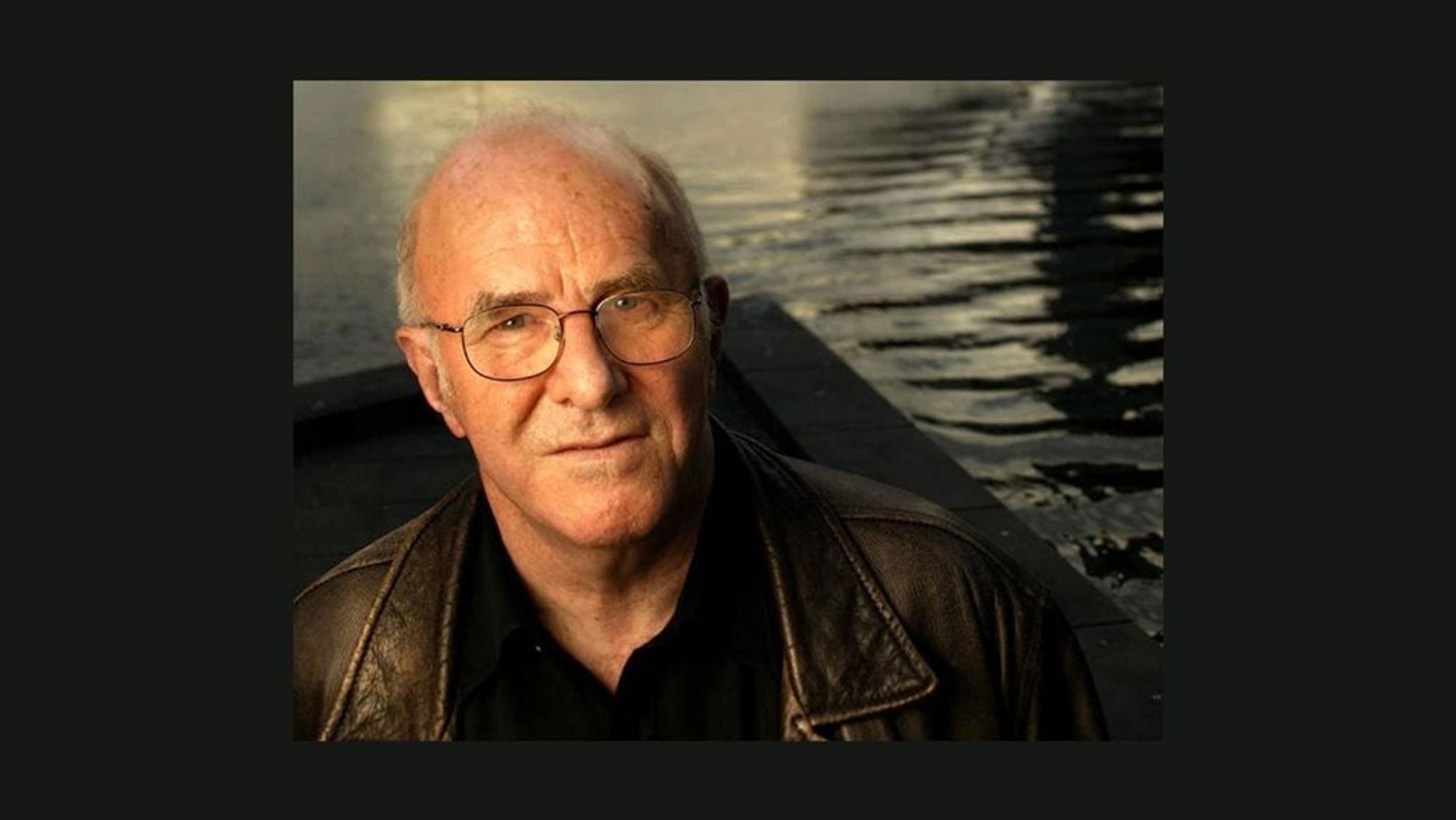 Image of poet Clive James