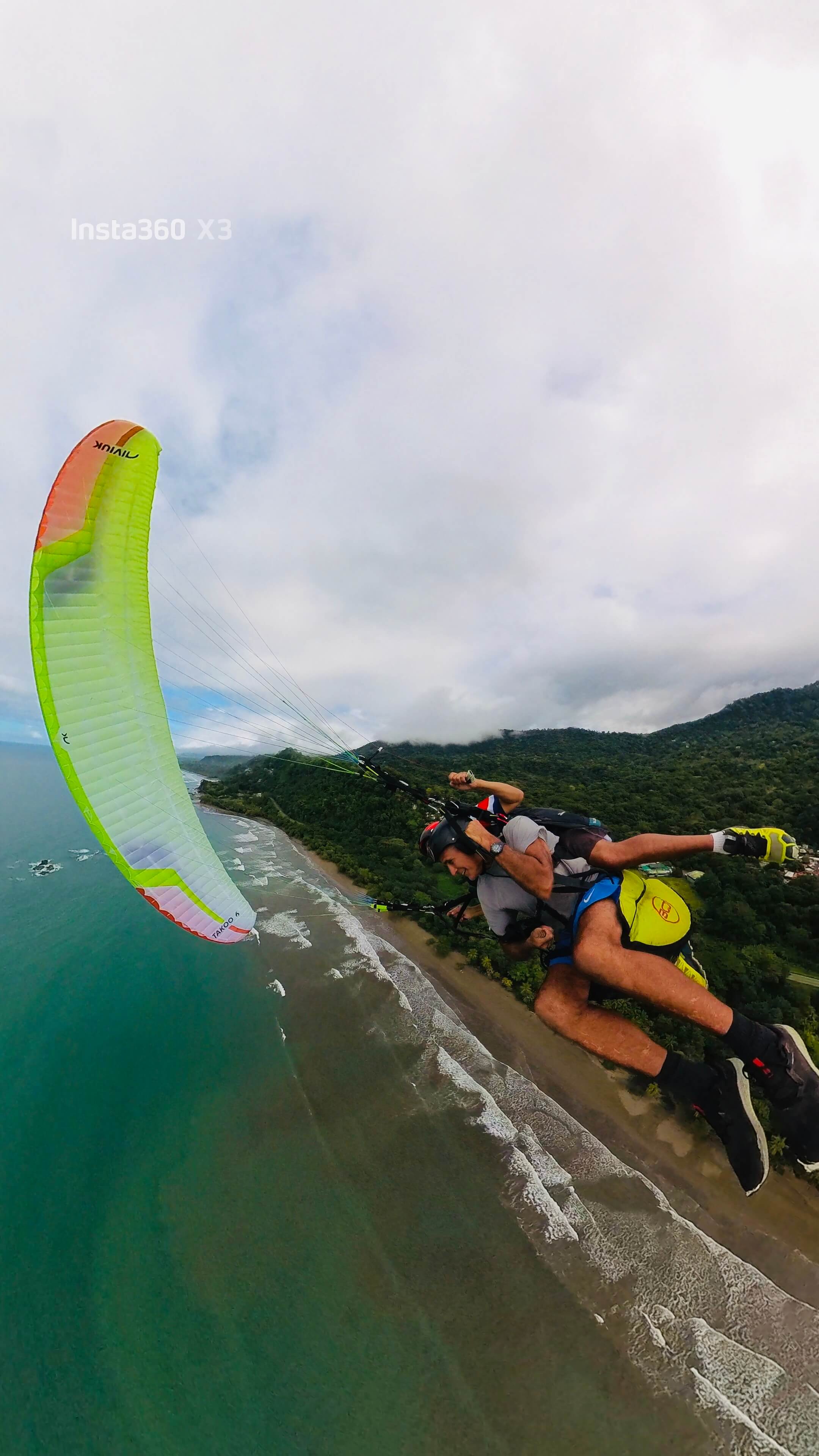 Flight in Dominical Beach