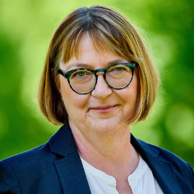 Petra Arp, PariSERVE