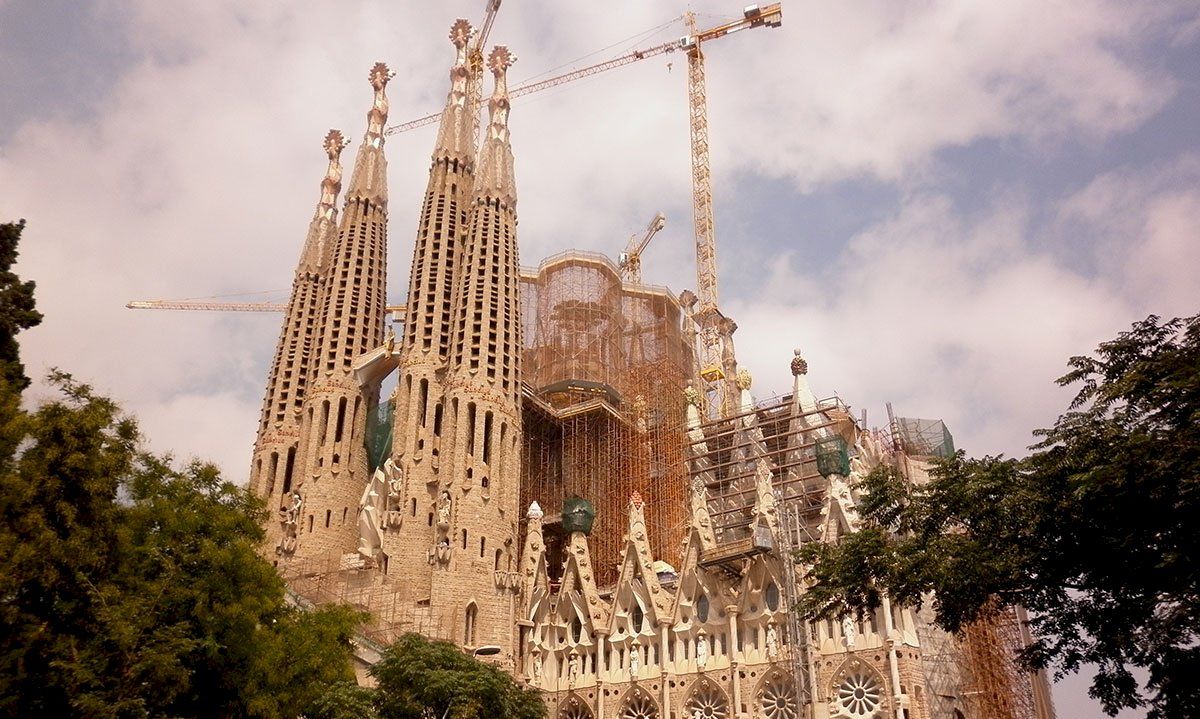 ¿Dónde aparcar en las zonas más populares en Barcelona?