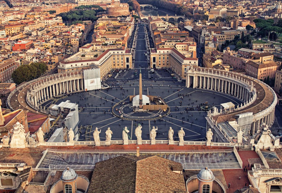 Tips on where and when to find free parking in Rome