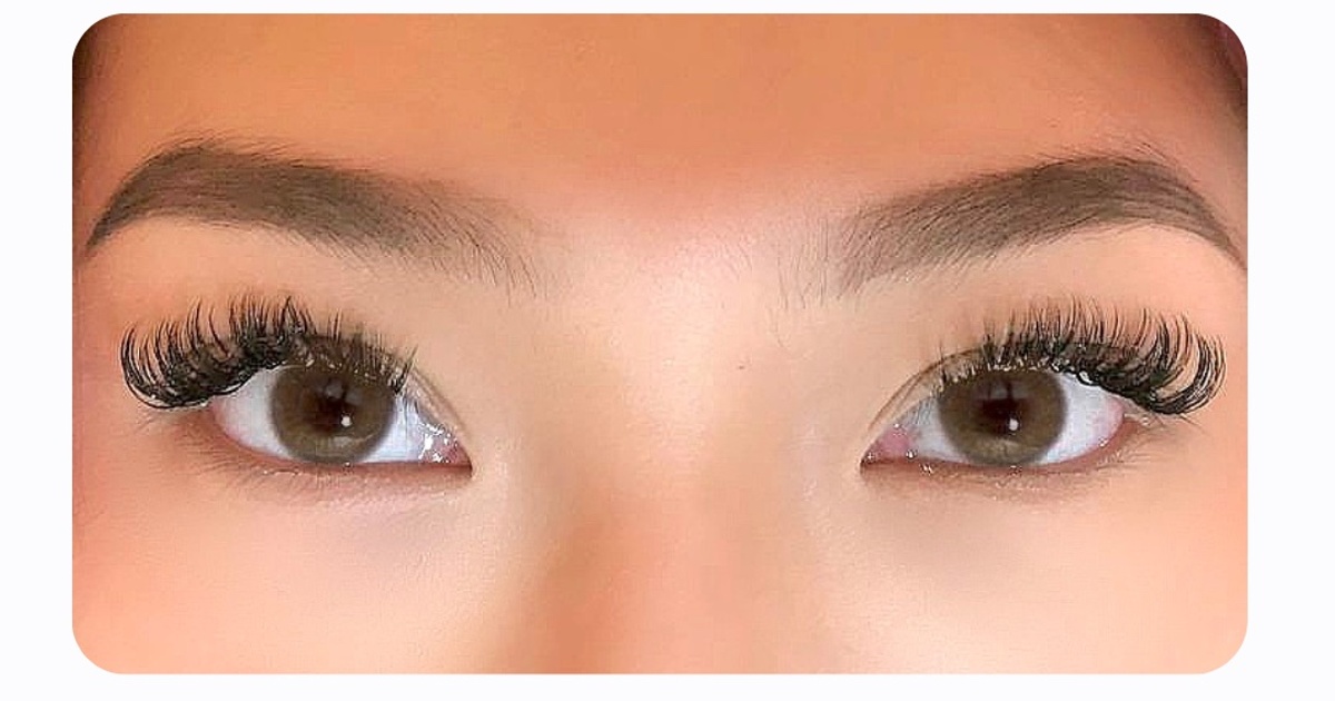 Airy Lashes in Doll Eye