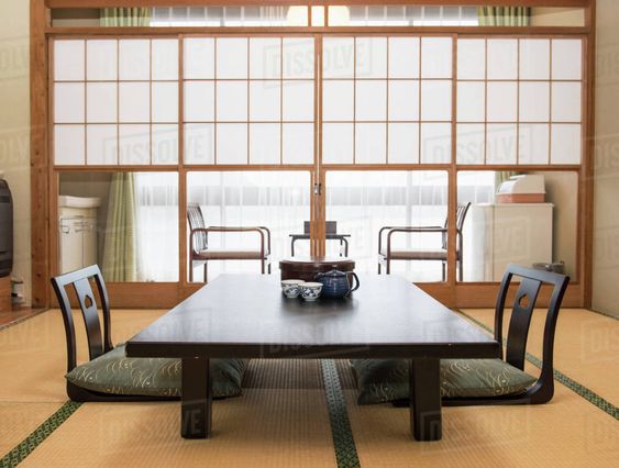 Desain ruang makan lesehan ala Jepang