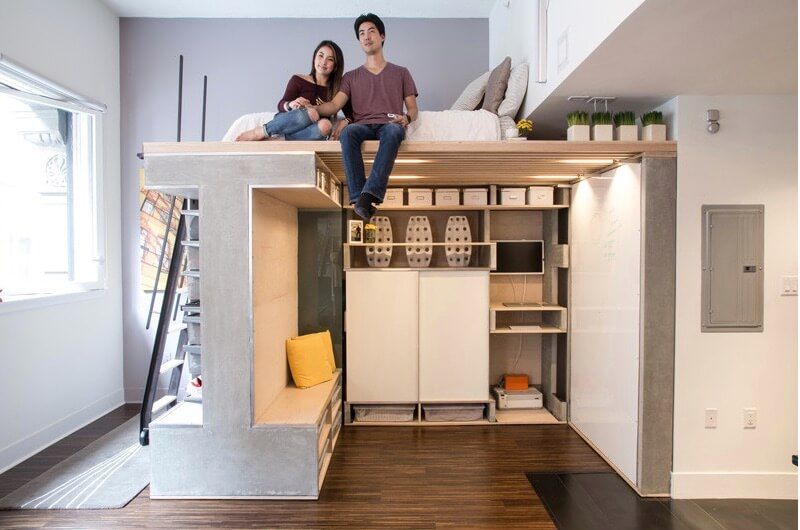 Kamar Tidur Sempit dengan Konsep Mezzanine