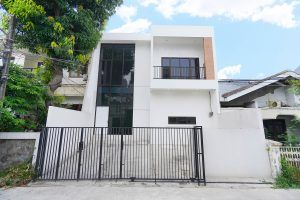 Menjual rumah yang sedang disewakan