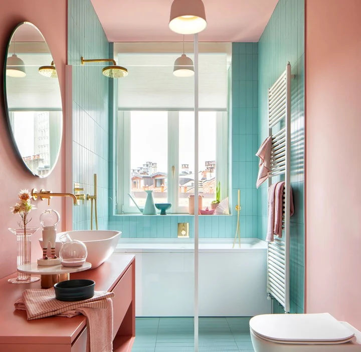 Desain kamar mandi pink dan tosca