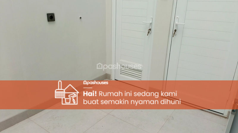 Jalan Kelapa Molek 3 Sektor 8B Blok FA5 No.6