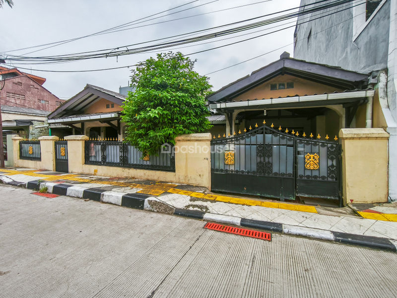 Jalan Salak Raya