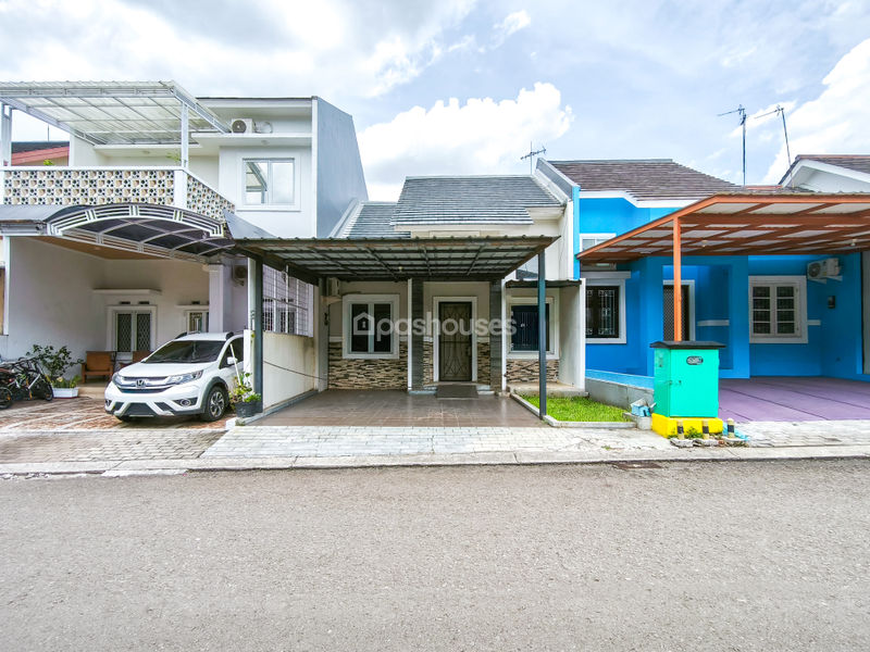 Kota Wisata Cluster Montreal