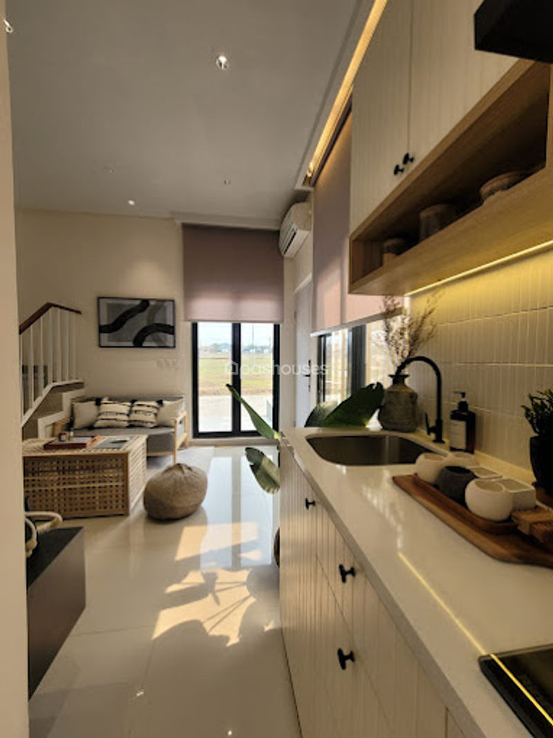 Naira Residence 2