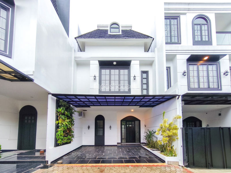 Jalan Saari Kelapa Dua