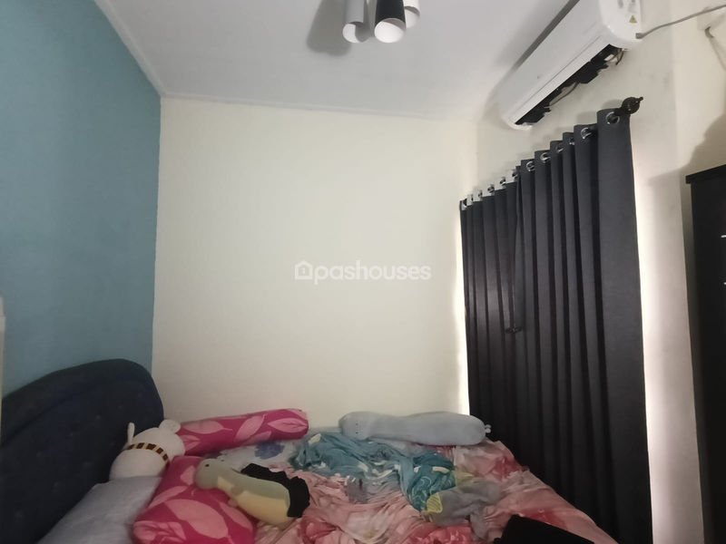 Perumahan Puri Lestari, Cluster Puri Indah Blok J02