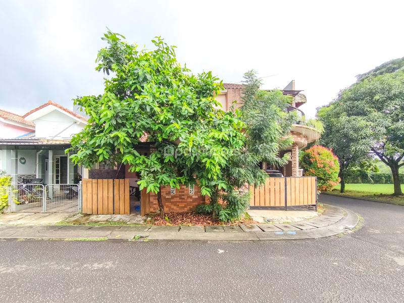 Nusa Loka BSD Sektor 14.4 Blok L7 No.1