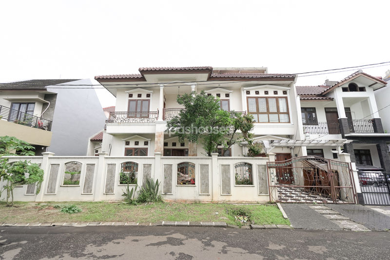 Citra Gran Cibubur Cluster Nusa Dua Blok B8 No.27