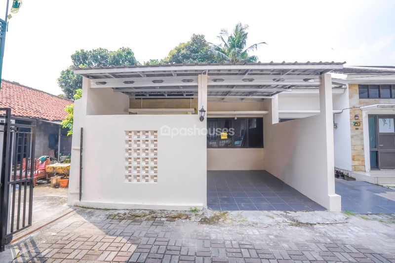 Pesona Duta Town House