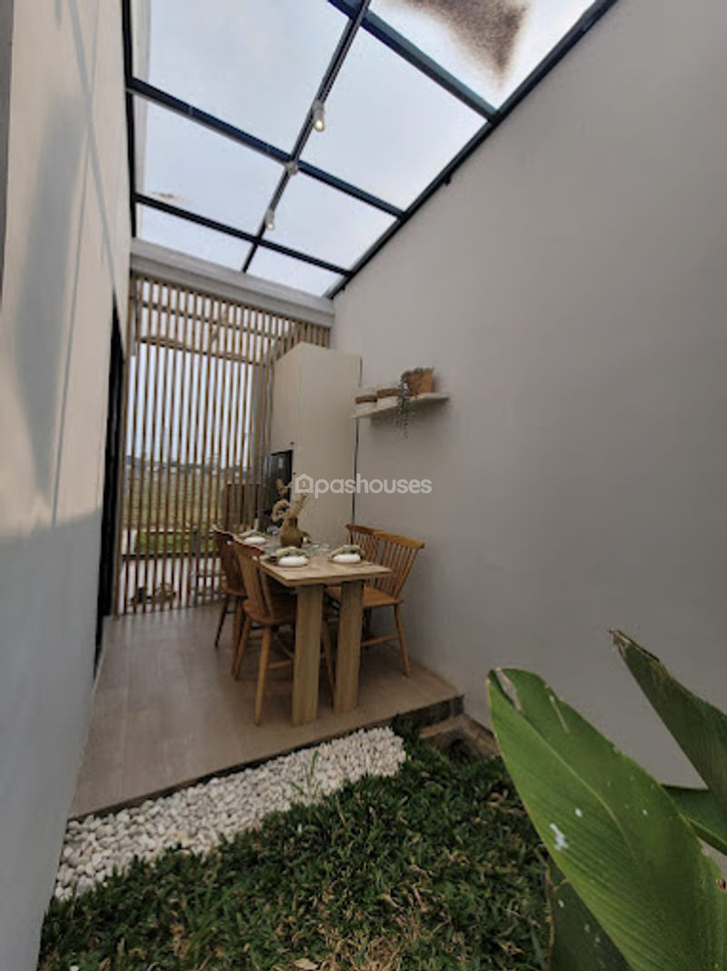 Naira Residence 2